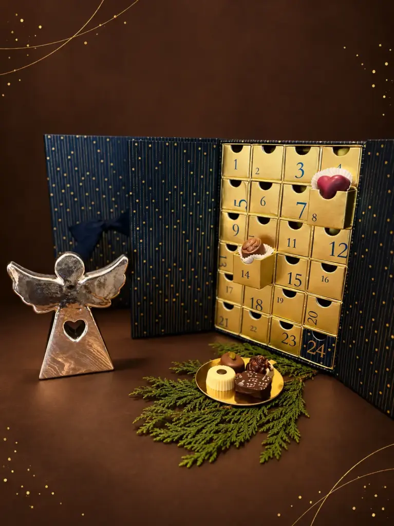 Modrozlatý adventní kalendář s pralinkami